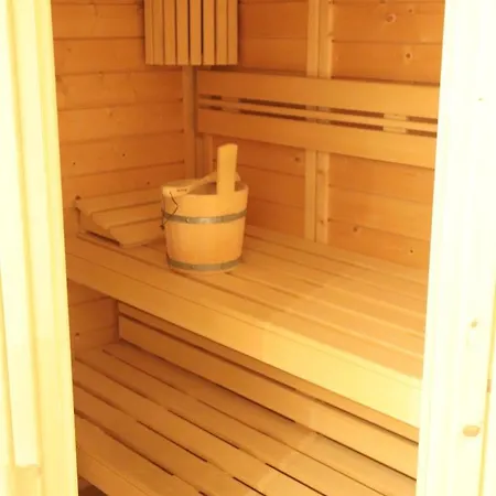 4 Sterne Steilufer Mit Terrasse Und Sauna In Südwestlage Apartment *