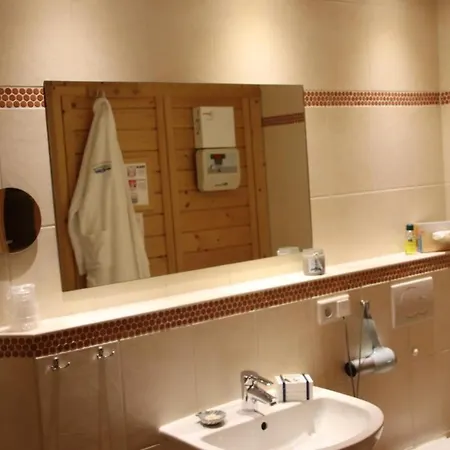 4 Sterne Steilufer Mit Terrasse Und Sauna In Südwestlage