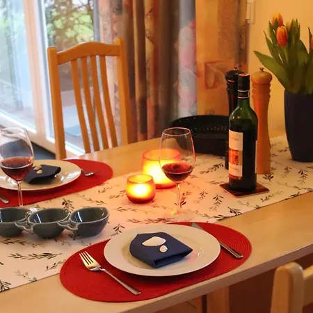 4 Sterne Steilufer Mit Terrasse Und Sauna In Suedwestlage * Lobbe